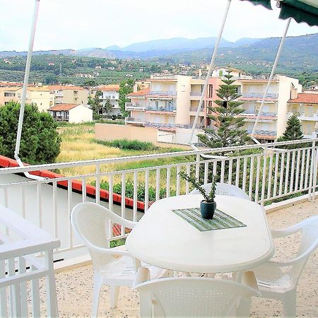 Appartement Mondo Cosseri Akrata Extérieur photo