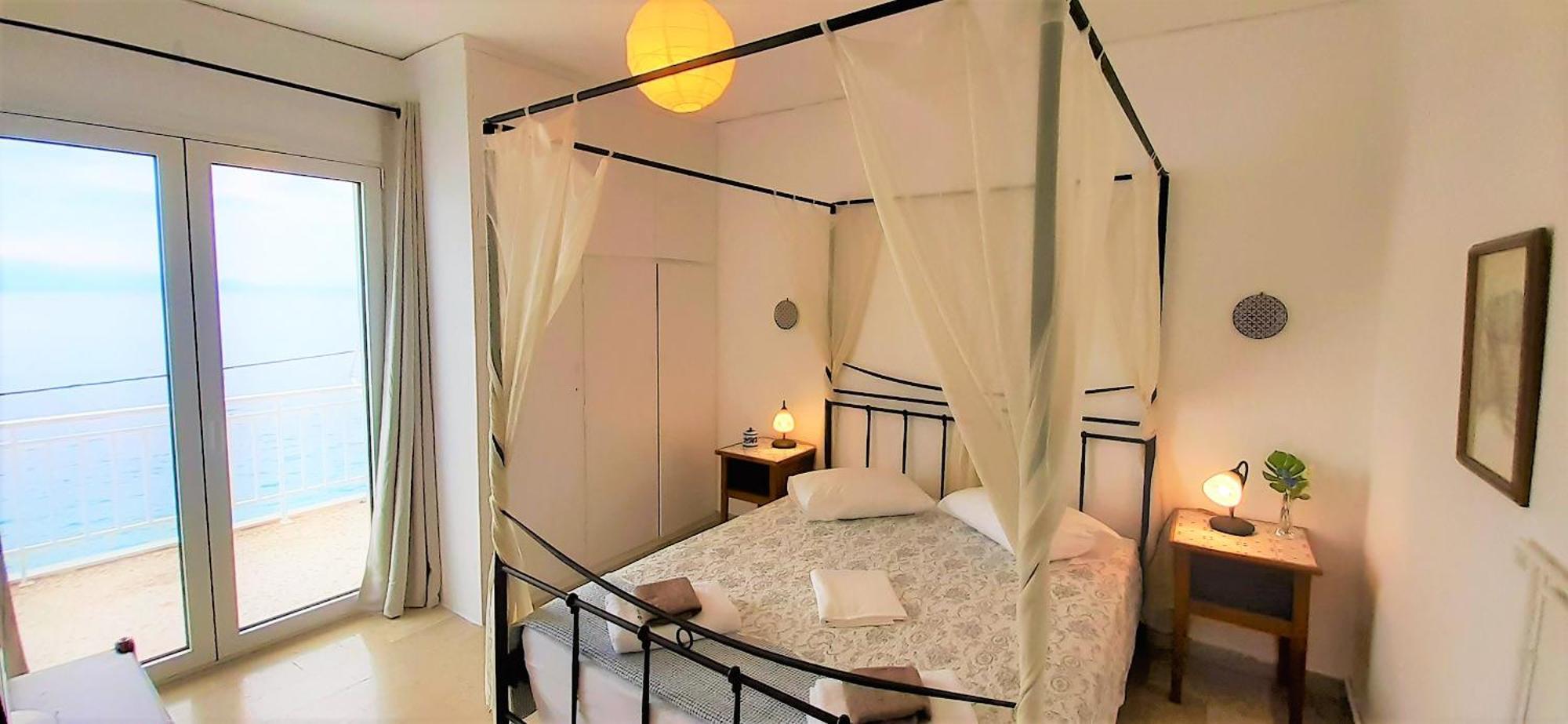 Appartement Mondo Cosseri Akrata Extérieur photo