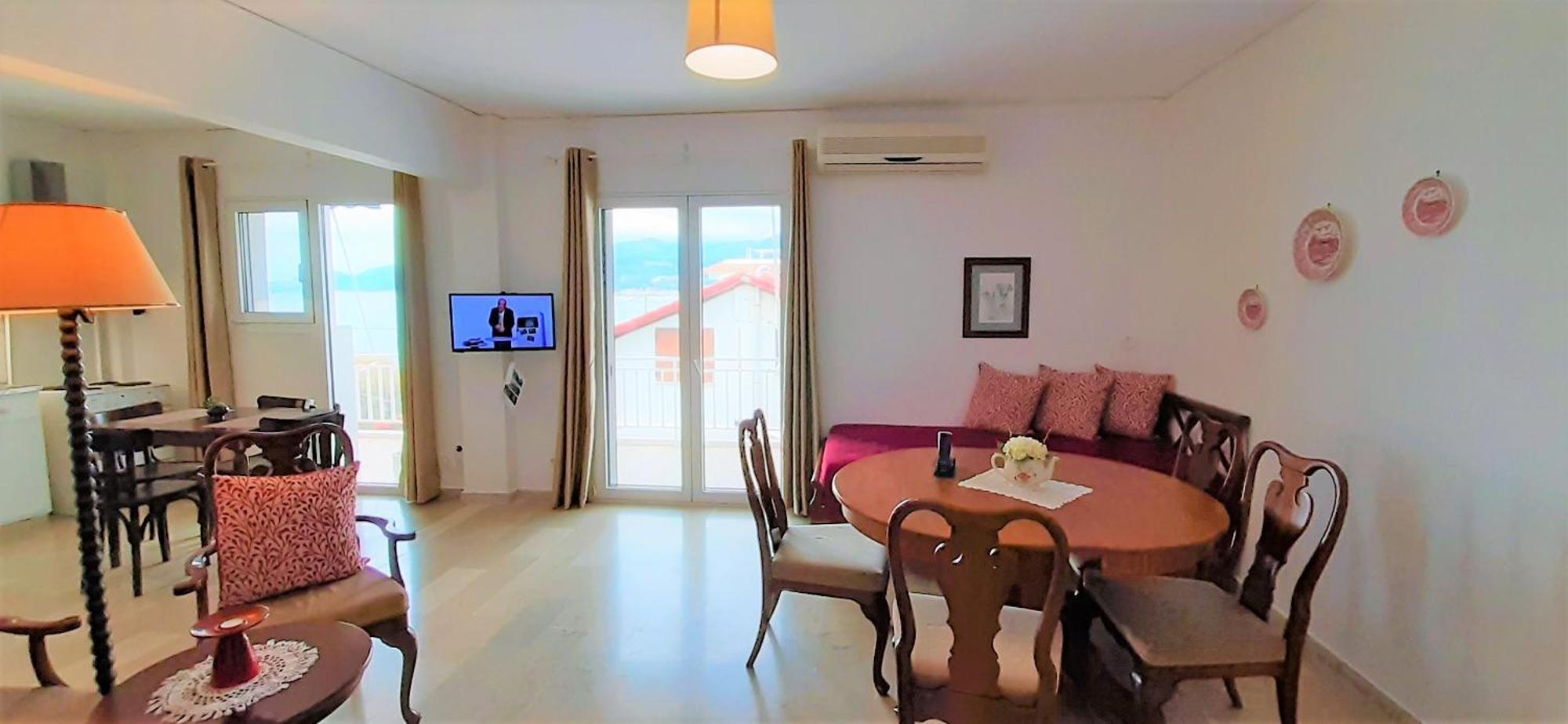Appartement Mondo Cosseri Akrata Extérieur photo