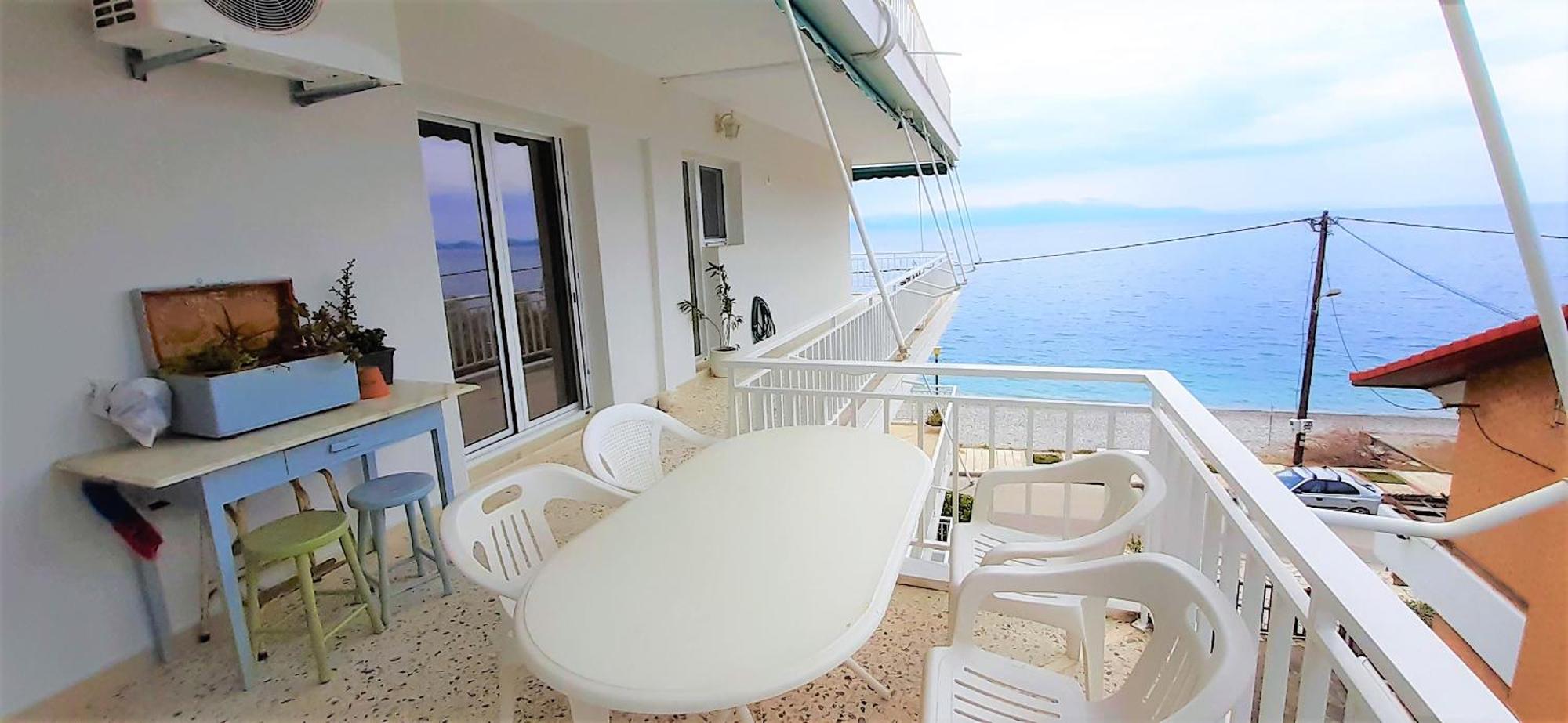 Appartement Mondo Cosseri Akrata Extérieur photo